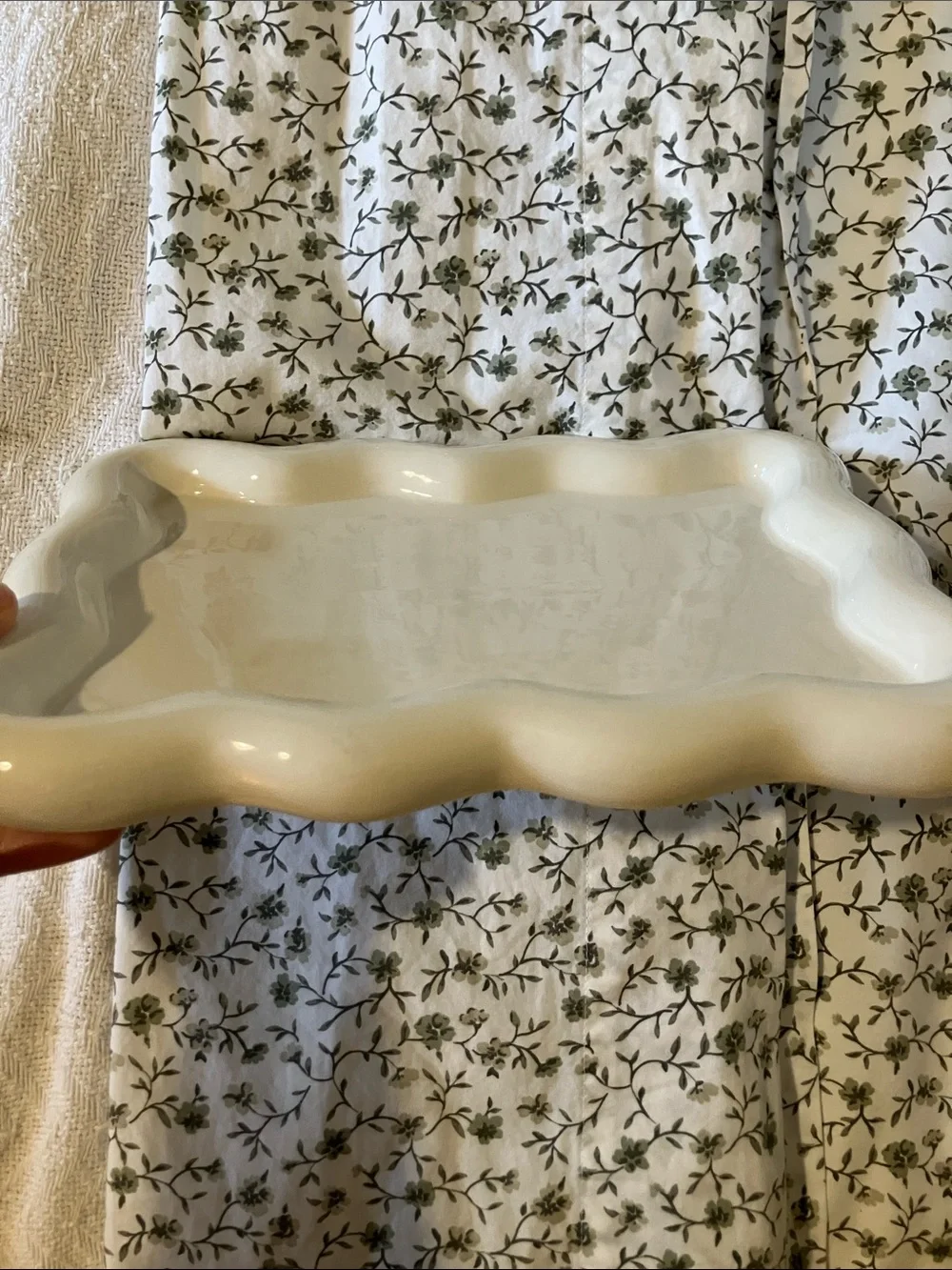 N/A ceramic ruffled